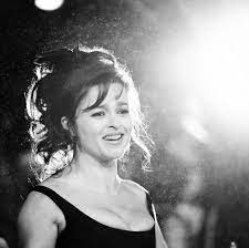 One Of My Favourite Actresses The Beautiful Helena Bonham Carter She S So Pretty I Just Love Her Smile My Idol