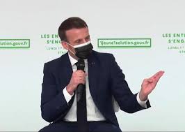 Pour inciter les entreprises à recruter des jeunes des quartiers prioritaires, nous renforçons et prolongeons le dispositif d'emplois francs. Le Plan 1 Jeune 1 Solution Complete Par 1 Jeune 1 Mentor