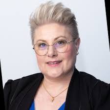 Claire Palacio's Instagram, Twitter & Facebook