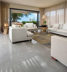 Le béton ciré, loin d'être une solution uniquement utilisée dans le cadre de la rénovation est une véritable option que l'on retrouve dans de nombreuses constructions, y compris neuves. Revetement Pour Sols Beton Cire Lacase Mu