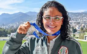 El trabajo de preparación sigue para el próximo duelo ante una de las selecciones más fuertes en la actualidad, una de la que la estratega no. Quien Es Monica Vergara La Mujer Que Ilusiono A Todo El Pais