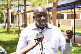 Towards the end of april, amollo denounced minority leader john mbadi as he debated the constitutionality of the building bridges. C3hpw7swig3tum