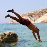 5 Best Types Of Shoes For Pool & Swimming This Summer-Nortiv8