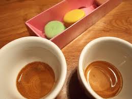 Găsește imagini cu ceașcă de cafea. Fotografia Unui Espresso Perfect Arta Sau Documentare