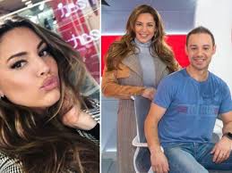 Kelly brook in a leopard print boiler suit coupled with a pair of brown suede boots completing her look with a black leather handbag and a pair of oversized black sunglasses as she left global radio studios in london. Kelly Brook S Cheeky Banter Helps See Heart Radio Listeners Rocket Daily Star