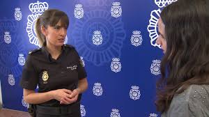 Un portavoz de la policía dijo que un oficial estaba. Maria Fernandez Portavoz De La Policia Nacional Video Dailymotion