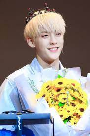 pin oleh renuka phunyingyok di 人物參考1