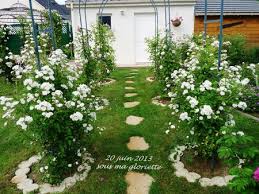 La comuna forma la integridad del citado cantón. Les Roses Du Moment 2 Episode Sous Ma Gloriette
