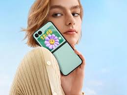 Amazon.com: RMOCR for Samsung Galaxy Z Flip 6 Case, Clear Shockproof Phone  Cover, Ultra-Thin Slim Fit Hard PC Protective Cases for Samsung Z Flip 6,  Black : Cell Phones & Accessories