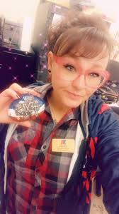 What are some good places to hide rocks for others to find in Puyallup?