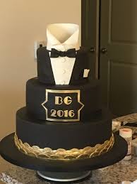 Whether you're celebrating a college graduation or a kindergarten graduation, make your graduates feel loved by celebrating their achievements! Graduation Cake Cakecentral Com