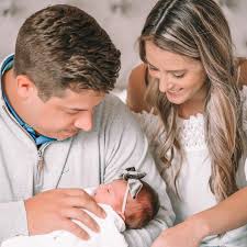 one, two, three ]] ⠀⠀⠀⠀⠀⠀⠀⠀⠀ && just like that, my very teeny girl, is  three months old. ⠀⠀⠀⠀⠀⠀⠀⠀⠀ time has continued to fly by and I constantly  find myself reminiscing on