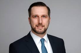 Bank and browse personal and consumer banking services including checking and savings accounts, mortgages, home equity loans, and more. Fondsnet Schwester Wird Zur Bank Unternehmen 28 06 2021 Fonds Professionell