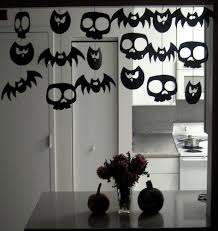 Make This Halloween Garland Tomorrow Fun Diy Halloween Decorations Halloween Garland Halloween Crafts Decorations