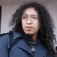 En 1975, el infrarrealismo encendió su chispa cuando Roberto Bolaño y Mario  Santiago Papasquiaro se conocieron y se encontraron poco después en Casa  del Lago UNAM para organizar, junto otrxs poetas, un