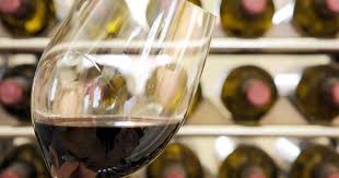Les Societes D Exploitation De Chateau Ducru Beaucaillou Et Chateau Lagrange Saint Julien Beychevelle En Medoc Ont Ecop Vins Et Spiritueux Verre De Vin Vins