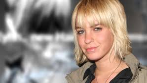 Jasmin herren steht unter schock. Ex Gzsz Star Jasmin Tawil Mit Der Kuchenschere Sie Hat Sich Die Haare Abgeschnitten Bunte De