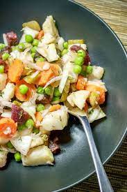 Russian Cooked Vegetable Salad This Russian Cooked Vegetable Salad Is Perfect For Fall And Winter The Vegetables Are Vegetable Salad Vegetable Dishes Recipes