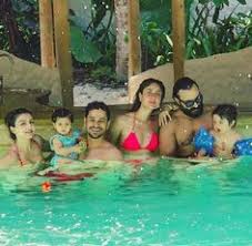 Kareena Kapoor Is The Beach Babe As She Holidays With Taimur Saif Soha And Inaaya See All Pics Videos Kareena Kapoor Kareena Kapoor Khan Bollywood Actress Hot Photos