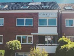 Die zimmer besitzen eine sitzecke und ein eigenes badezimmer mit dusche, wc, fön. Haus Strandleben Norderney Updated 2020 Prices