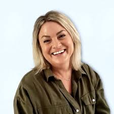 Delighted to share that I've started a new role as an International  Arbitration and Litigation Paralegal at Humphries Kerstetter LLP.