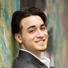 Jaden Burdick (@j_money2oo1)