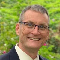 200+ profilů „Bazley“