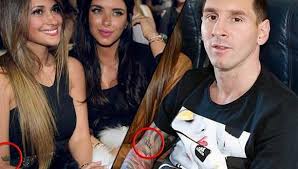 Jun 04, 2021 · antonella roccuzzo se hace un tatuaje. Lionel Messi Se Filtro La Invitacion De Su Boda Y Detalle Asombro A La Prensa Internacional El Bocon