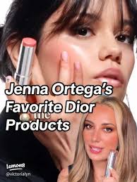 Is Jenna Ortega's Look a Carrie Bradshaw Copy? Let's Discuss!