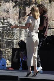 ____ teg live proudly presents superstar singer songwriter delta goodrem on her bridge over troubled dreams tour, set to tour australia and new zealand in september and october 2021. Delta Goodrem At Australia Day Concert In Sydney 01 25 2021 Hawtcelebs
