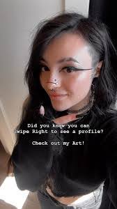 Sarah Swank's Instagram, Twitter & Facebook