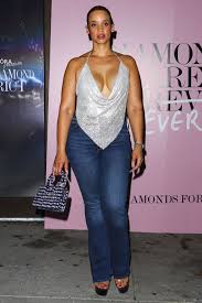 Dascha Polanco - Free pics, galleries & more at Babepedia