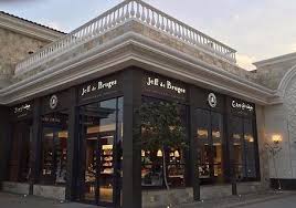 تغطيات الرياض مجمع فيورنزا لابيازا من أجمل المجمعات Facebook