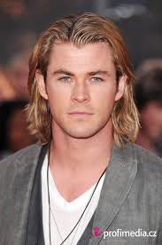 January 13, 1990 , age as on 2020: Chris Hemsworth Long Hair Google Search Chris Hemsworth Hair Long Hair Styles Men Chris Hemsworth