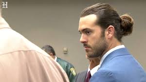 | el mexicano ha sido detenido en miami y podría ser acusado de pablo lyle, que debutó en la telenovela mexicana 'código postal', se encuentra en el ojo de la. Mexican Telenovela Star Pablo Lyle Ordered To Stay In Miami Miami Herald
