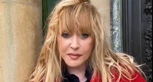 На сайте muztron вы можете бесплатно скачать песни алла пугачева в формате mp3, и просмотреть плейлист всех треков исполнителя. Bez Makiyazha I Nizhnego Belya Alla Pugacheva Pokazala Svoe Lico Srazu Posle Bani Instagram Ally Pugachevoj Selfi Ally Pugachevoj Alla Pugacheva Pokazala Foto S Bani