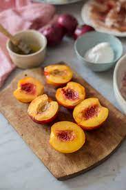 Ja, ich könnte mich hineinsetzten in den dressing so. Jamie Oliver S Grilled Apricot Salad With Mozzarella Pink Peppercorns Prosciutto Recipe Drizzle And Dip