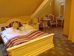 Se afla in centrul istoric al municipiului satu mare, tel fix: Room 204 No Wi Fi Picture Of Hotel Astoria Satu Mare Tripadvisor