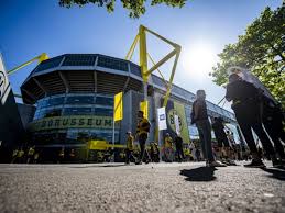 Festival de goles en el signal iduna park: Dlazm9io7wvt6m
