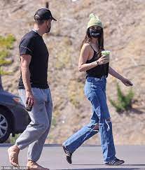 It's quite the family scene, considering dakota and chris had supposedly broken up a couple months ago. Dakota Johnson Steps Out With Barefoot Beau Chris Martin In Malibu Daily Mail Online