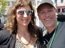 What is the name of the skinny building in New Orleans?