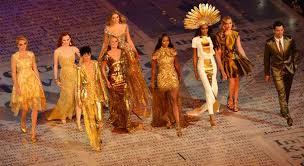 Also know as a symphony of british music, the closing ceremony was celebrated on friday 12 august in the olympic stadium. A Complete Wardrobe Recap From Last Night S Gilded Supermodel Invasion Of The London Olympics Closing Ceremony Fashion Magazine