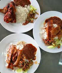 It is commonly found in malaysia, where it is considered the national dish. 10 Port Nasi Lemak Popular Di Kl Anda Wajib Cuba