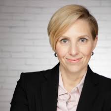 Yvonne Maier's Instagram, Twitter & Facebook