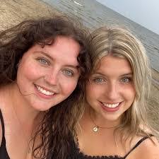 Savannah Locke's Instagram, Twitter & Facebook