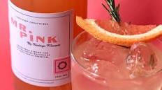 Resultado de imagen para Son bartenders y se reinventaron en cuarentena: llevan cocktails a domicilio