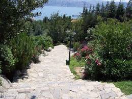 حديقة اولوس اولوس باركي Ulus Parki تقع في منطقة اورطاكوي Places To Visit Visiting Places