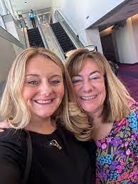 Andrea Strecker's Instagram, Twitter & Facebook