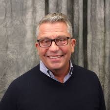 Michael Warrell's Instagram, Twitter & Facebook