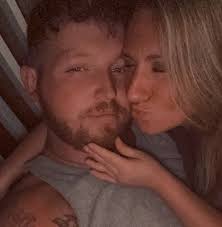 Who services boat lifts in Gallatin?